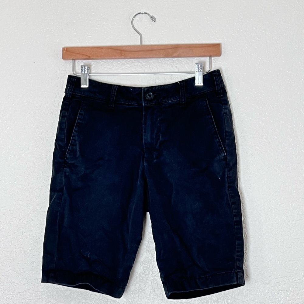 Hollister | Black flat front cotton shorts size 26 waist